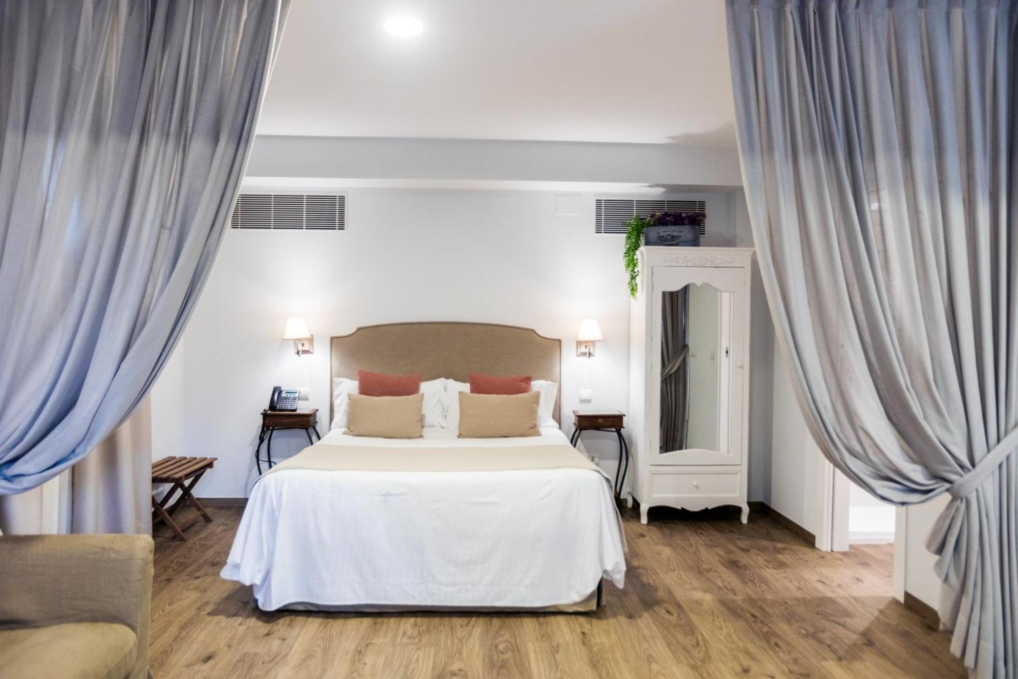 Le Petit Boutique Hotel (Adults Only) 산탄데르 외부 사진